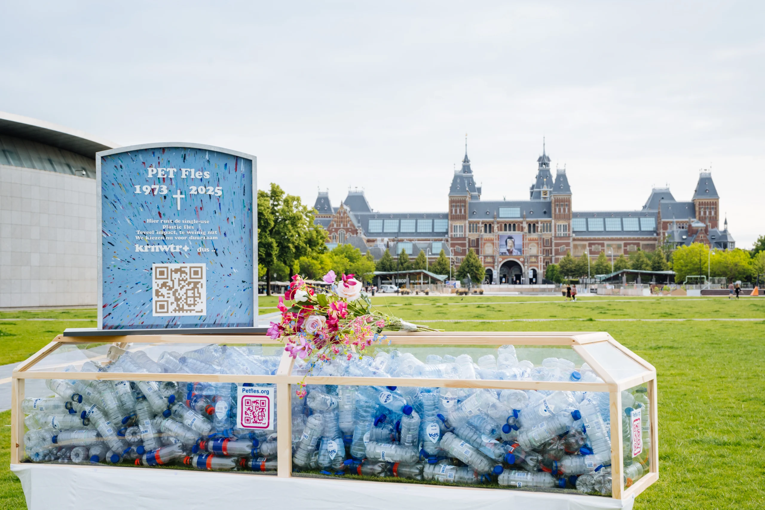 PETitie van start: waarschuwingslabels voor microplastics op PET fles